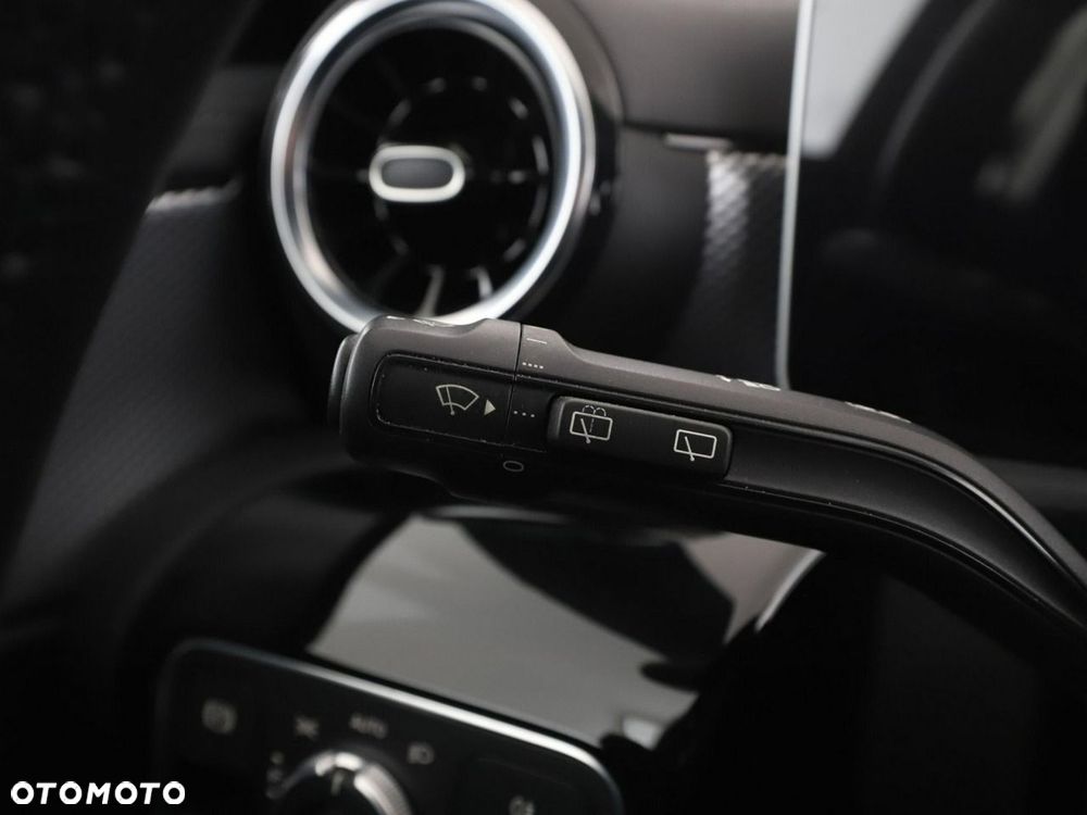 Mercedes-Benz CLA 200 d 8G-DCT Progressive - 35