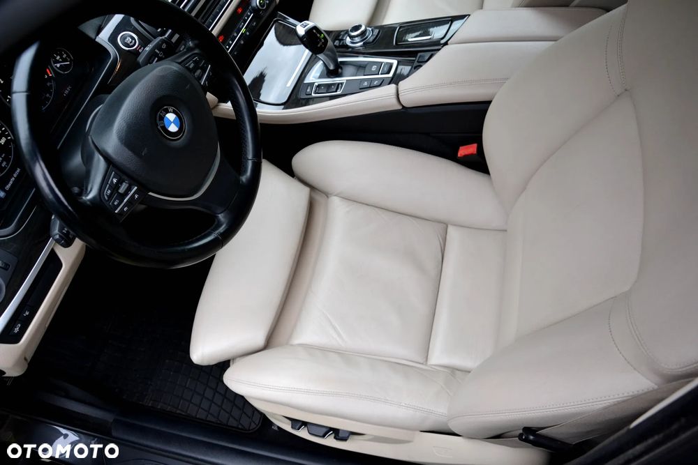 BMW Seria 5 530d xDrive Luxury Line - 16