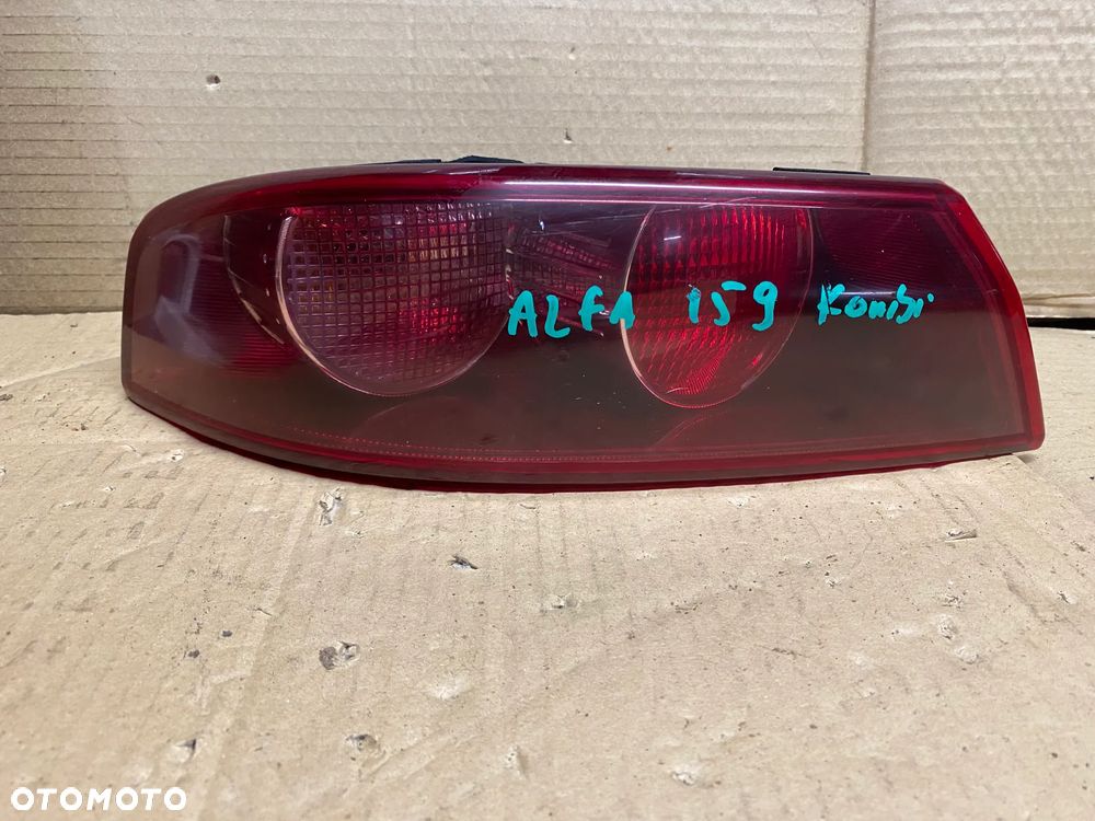 LAMPA TYLNA LEWA ALFA ROMEO 159 KOMBI - 2