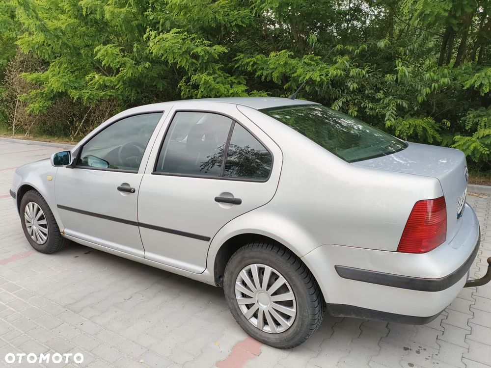 Volkswagen Bora Variant 1.6 - 7
