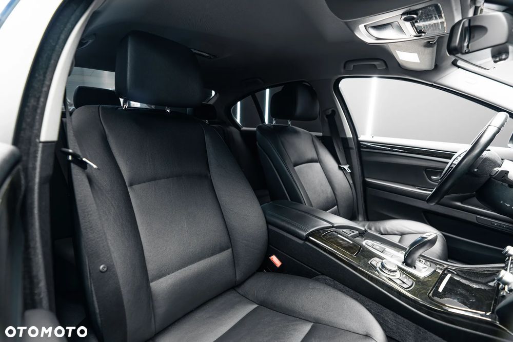 BMW Seria 5 530i - 19