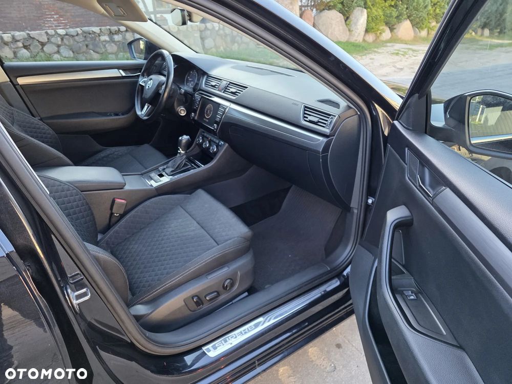 Skoda Superb 2.0 TDI Ambition DSG - 9