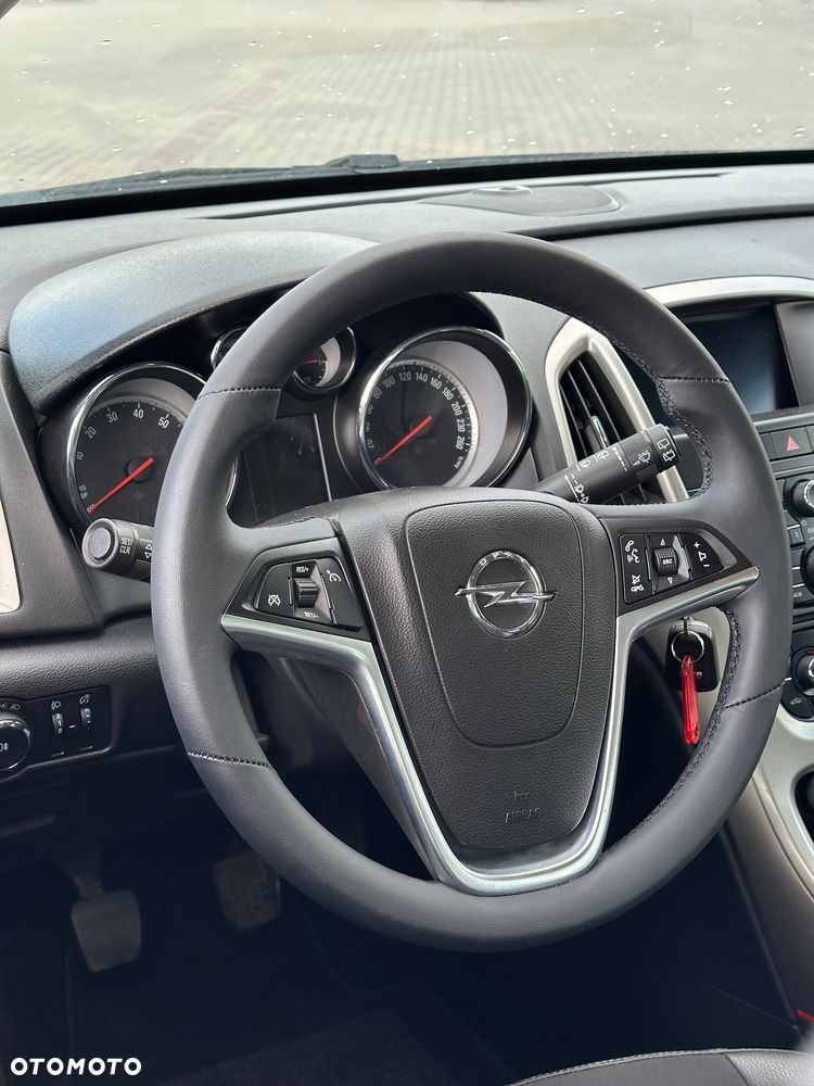 Opel Astra 1.4 T Cosmo - 15