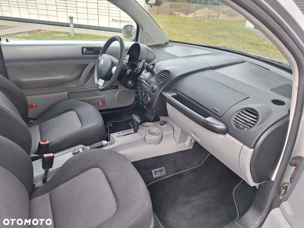 Volkswagen New Beetle 2.0 - 27