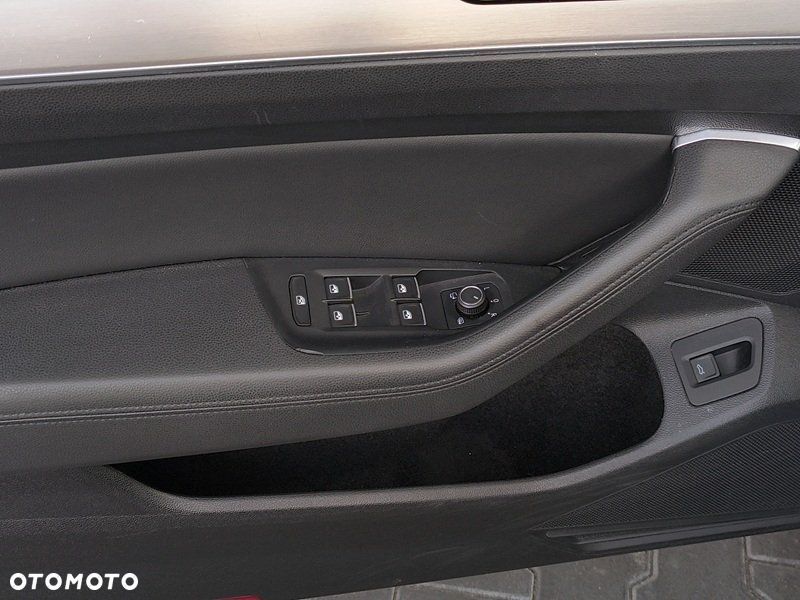 Volkswagen Passat - 15