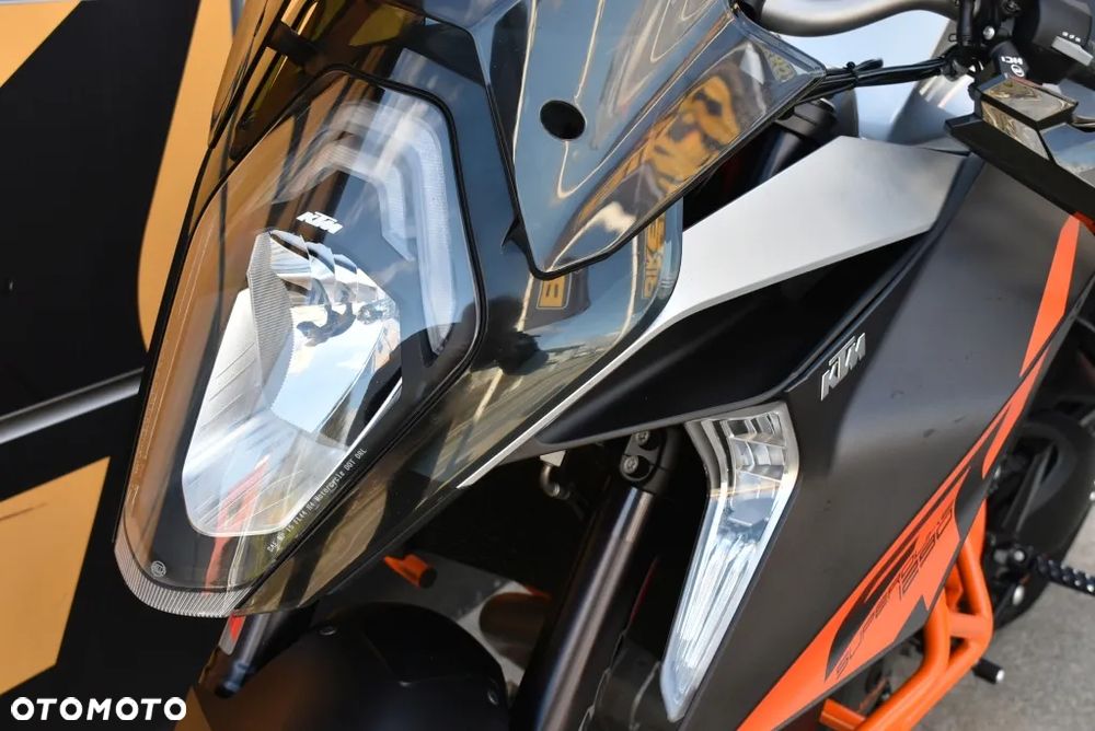 KTM Super Duke - 26