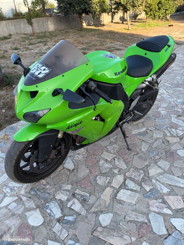Kawasaki ZXR Ninja - 2