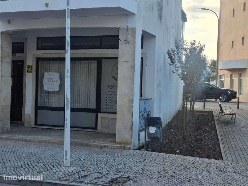 Loja para comercio ou transformar em apartamento T2 (Projeto incluído) - Grande imagem: 2/10