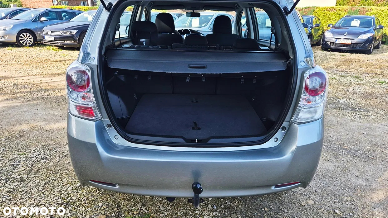 Toyota Verso 1.8 Executive - 33