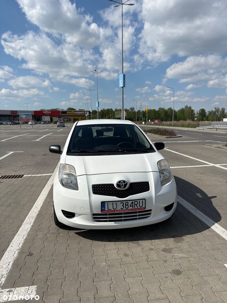 Toyota Yaris - 4