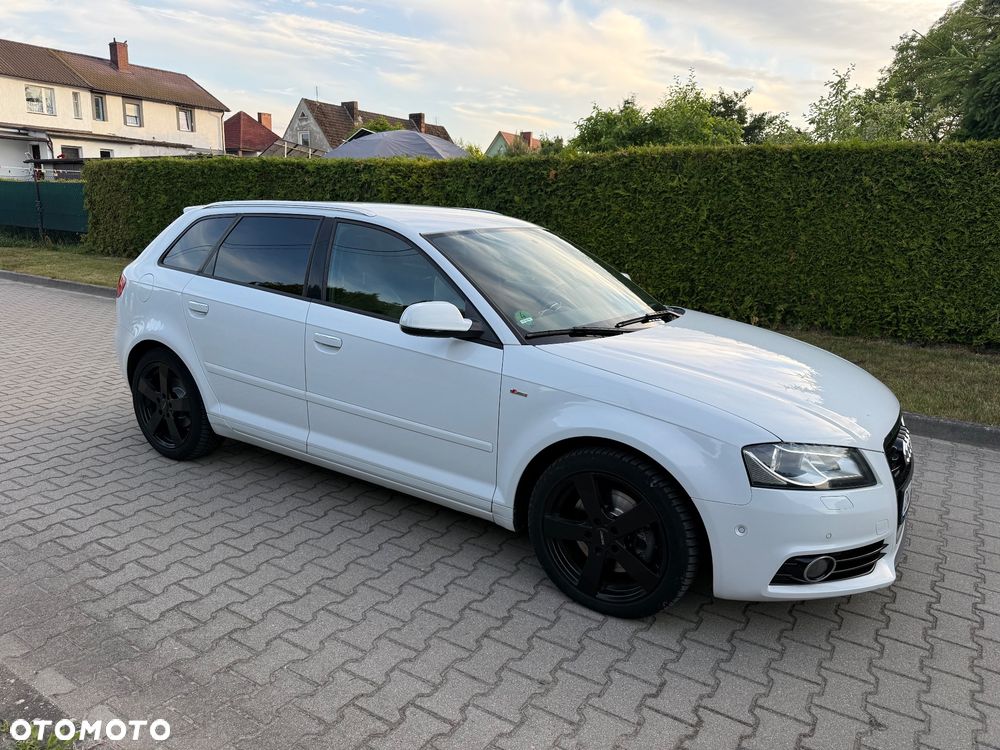 Audi A3 Sportback 2.0 TDI DPF quattro S line Sportpaket (plus) - 2