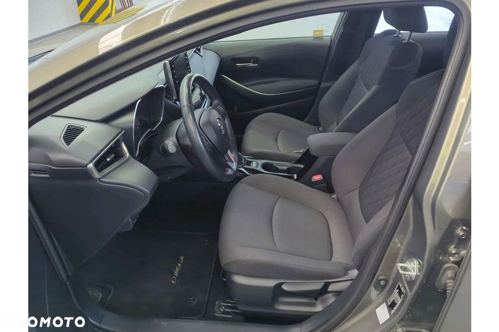 Toyota Corolla - 5