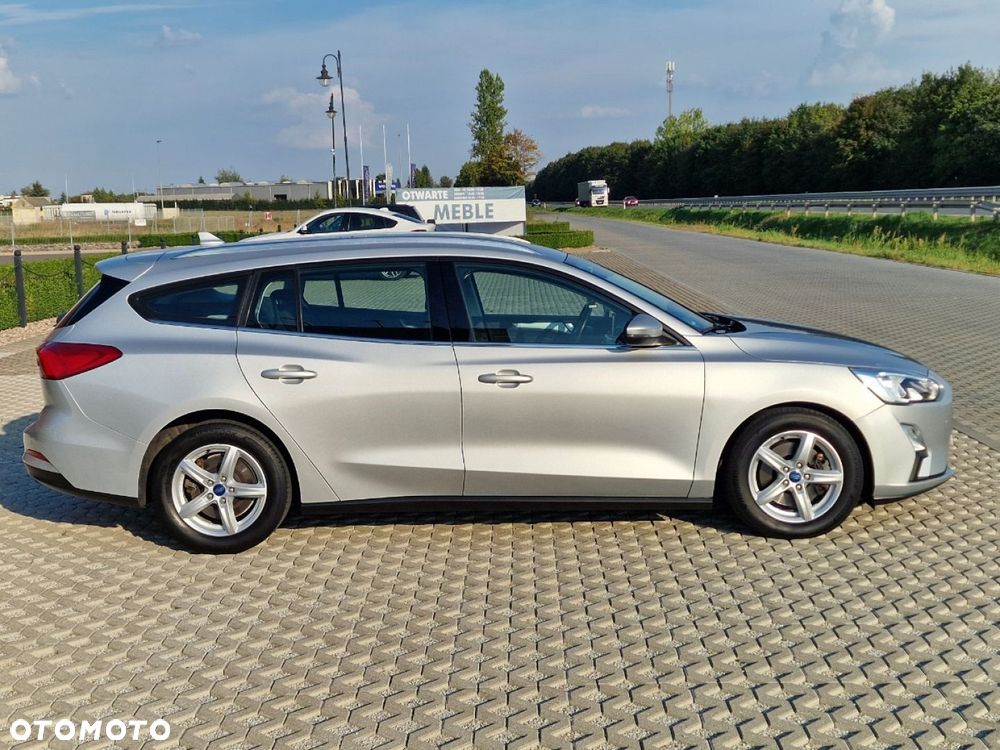 Ford Focus SW - 36