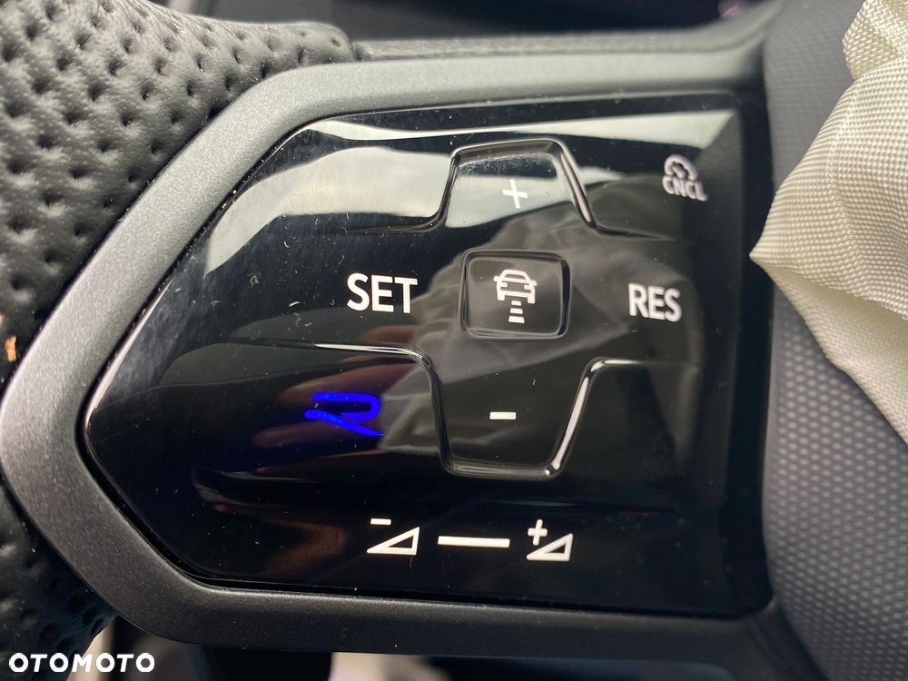 Volkswagen Golf 2.0 TSI 4Motion R DSG - 25