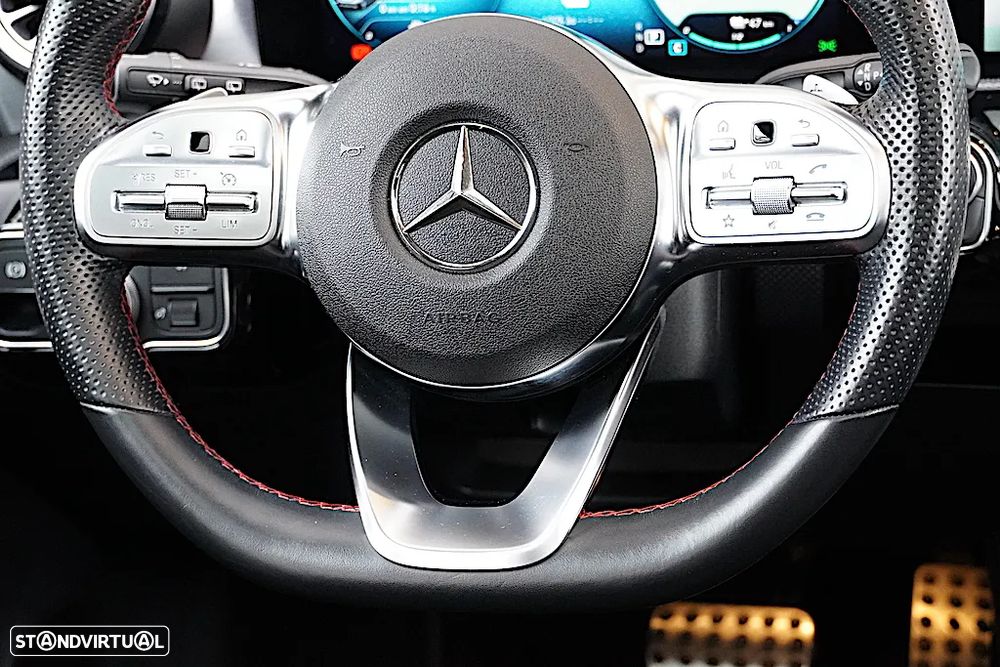 Mercedes-Benz A 250 e AMG Line - 32