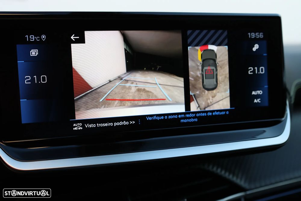 Peugeot 2008 PureTech 130 EAT8 GT - 16
