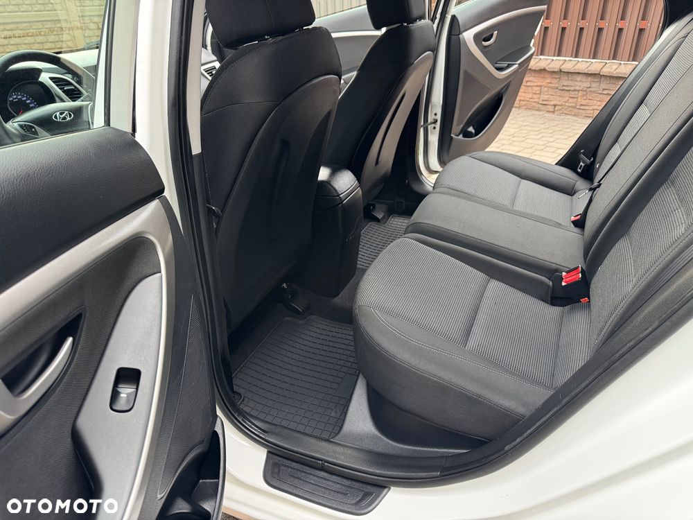 Hyundai i30 1.6 CRDi BlueDrive Classic + - 10