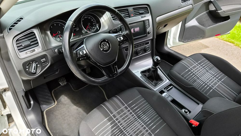 Volkswagen Golf 1.2 TSI BlueMotion Technology Lounge - 23