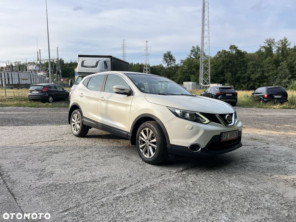 Nissan Qashqai - 1