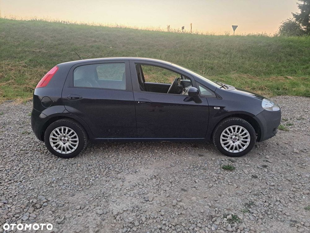 Fiat Grande Punto - 2