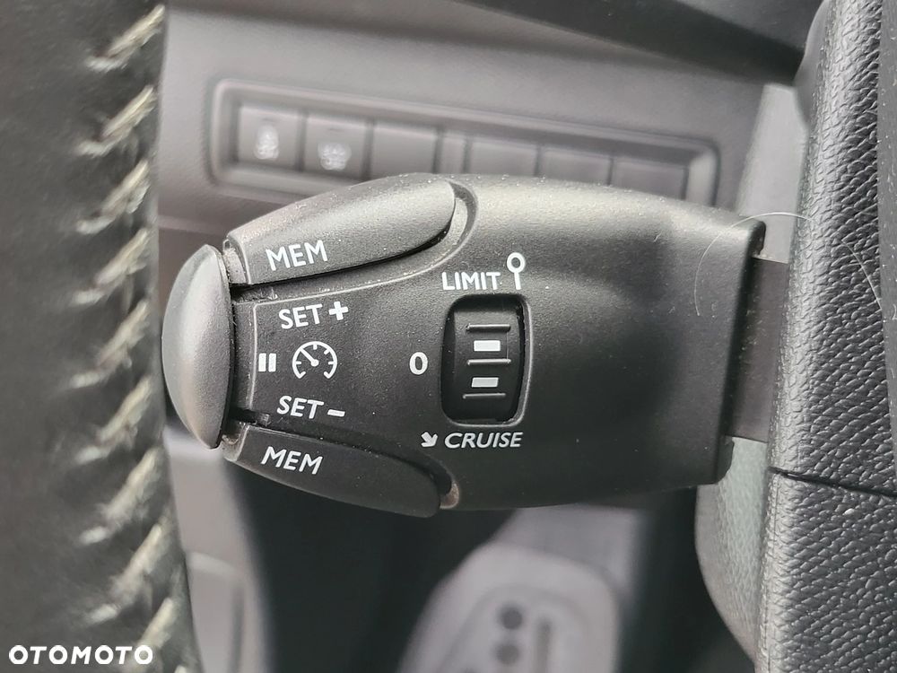 Peugeot 308 BlueHDi FAP 120 EAT6 Stop & Start Allure - 33