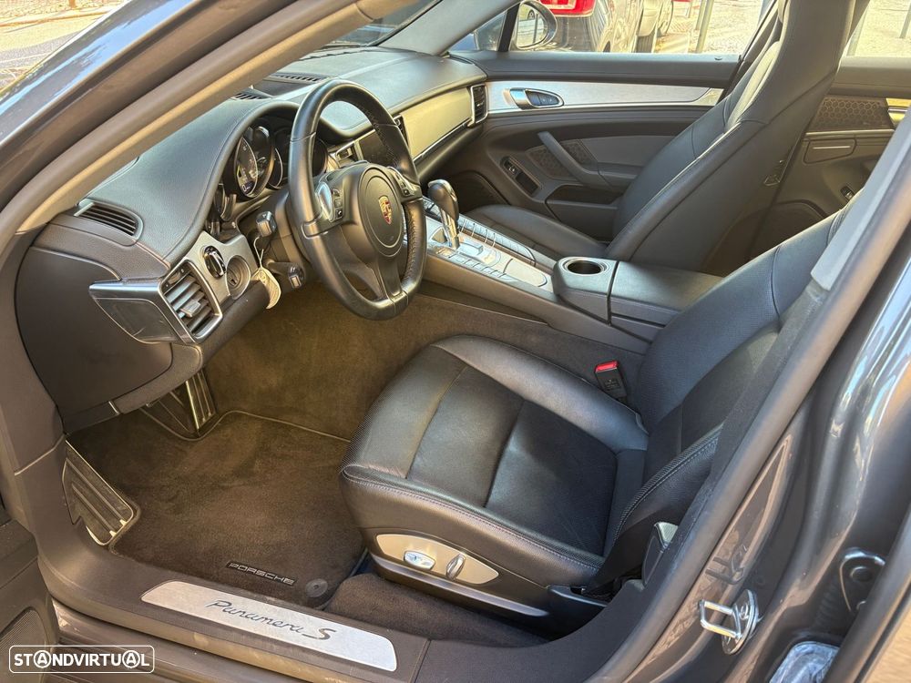 Porsche Panamera - 8