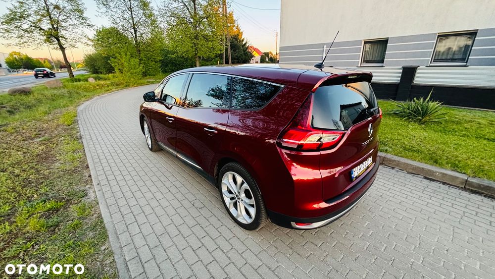 Renault Grand Scenic - 10
