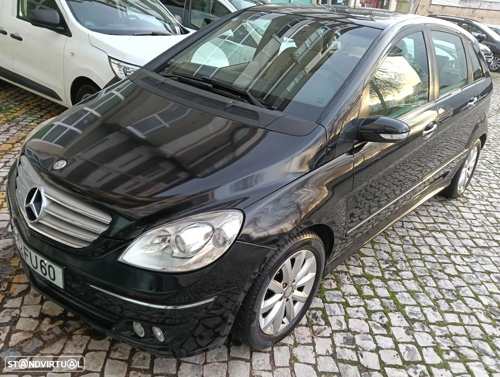 Mercedes-Benz B 200 CDI - 19