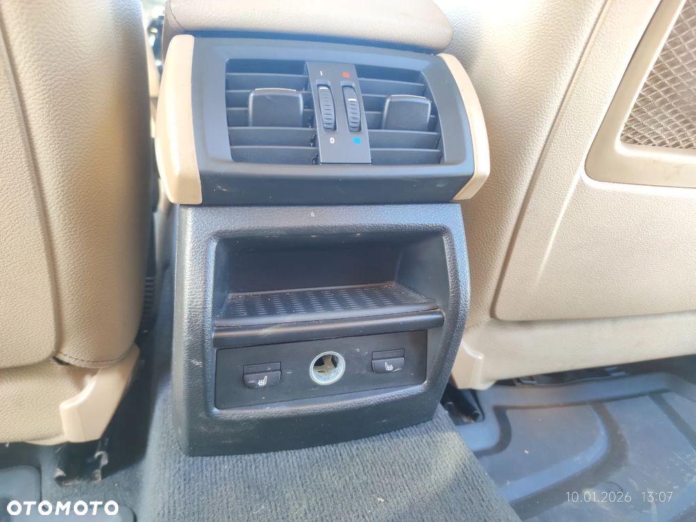 BMW X3 28i xDrive - 16