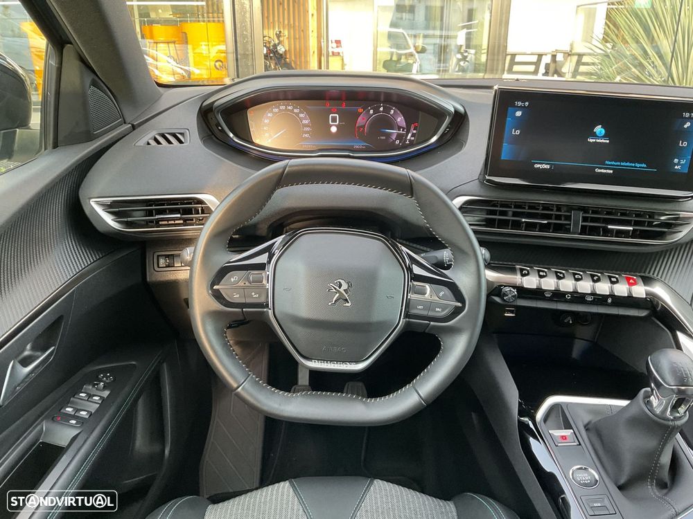 Peugeot 3008 1.2 PureTech Allure - 36