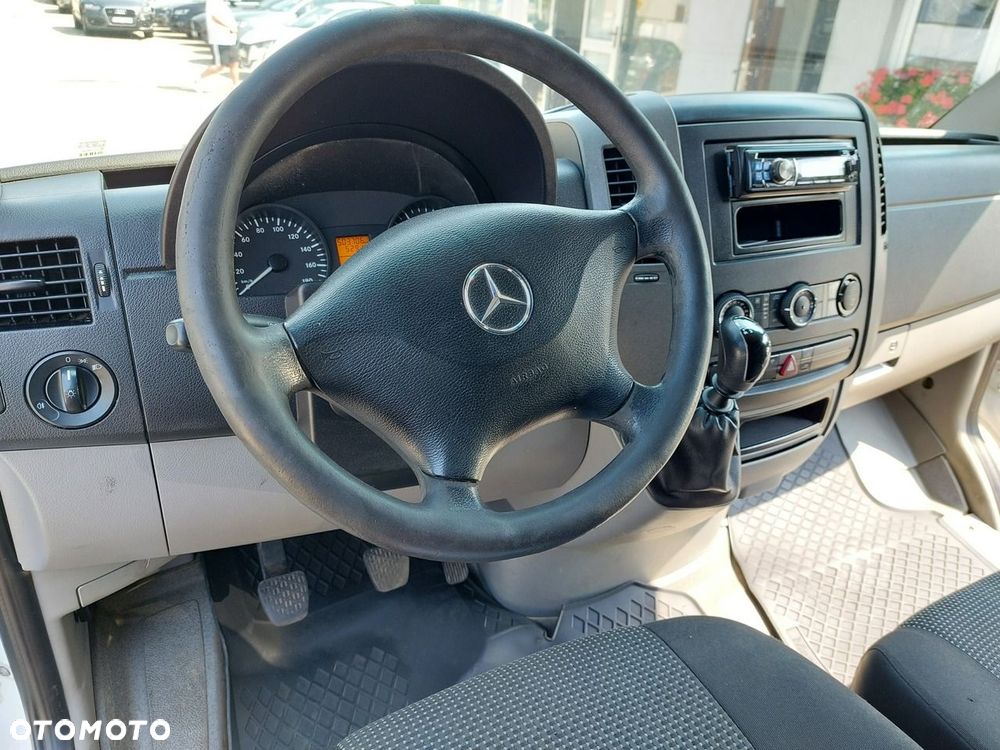 Mercedes-Benz Sprinter - 10
