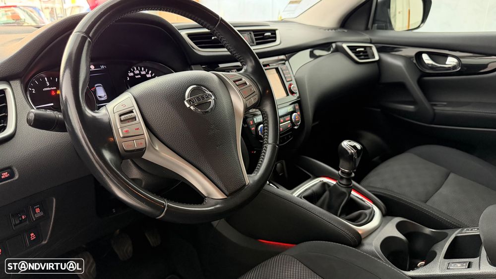 Nissan Qashqai 1.6 dCi ALL-MODE 4x4i N-Connecta - 30