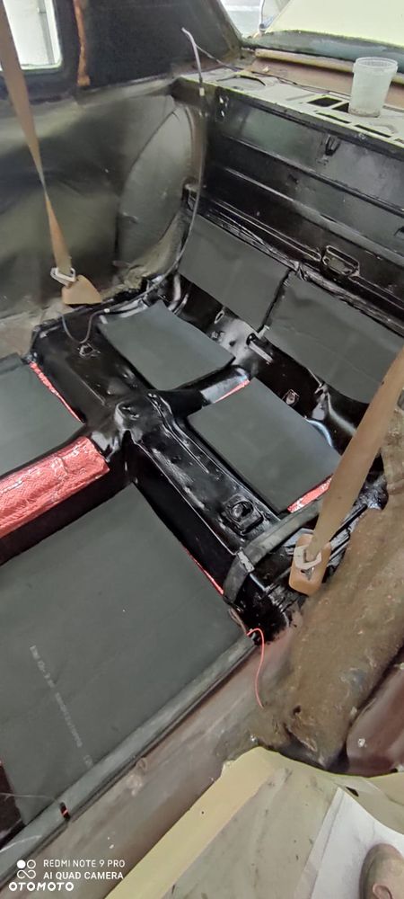 Cadillac Deville - 14