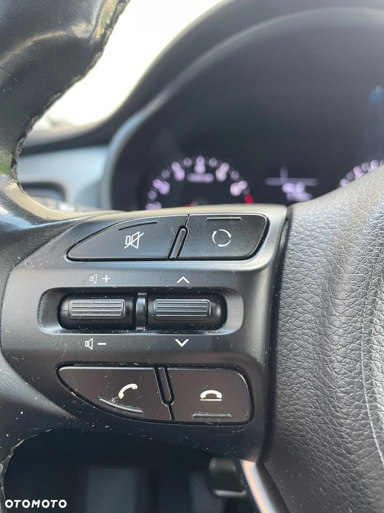 Kia Rio 1.2 L - 17
