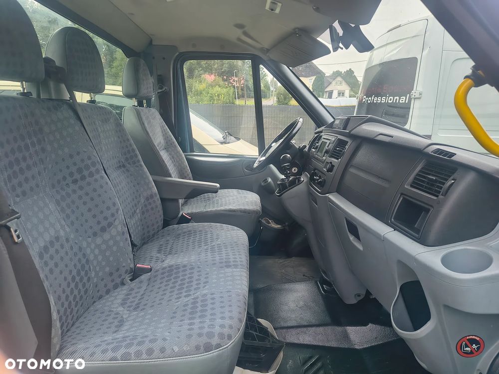Ford Transit - 23