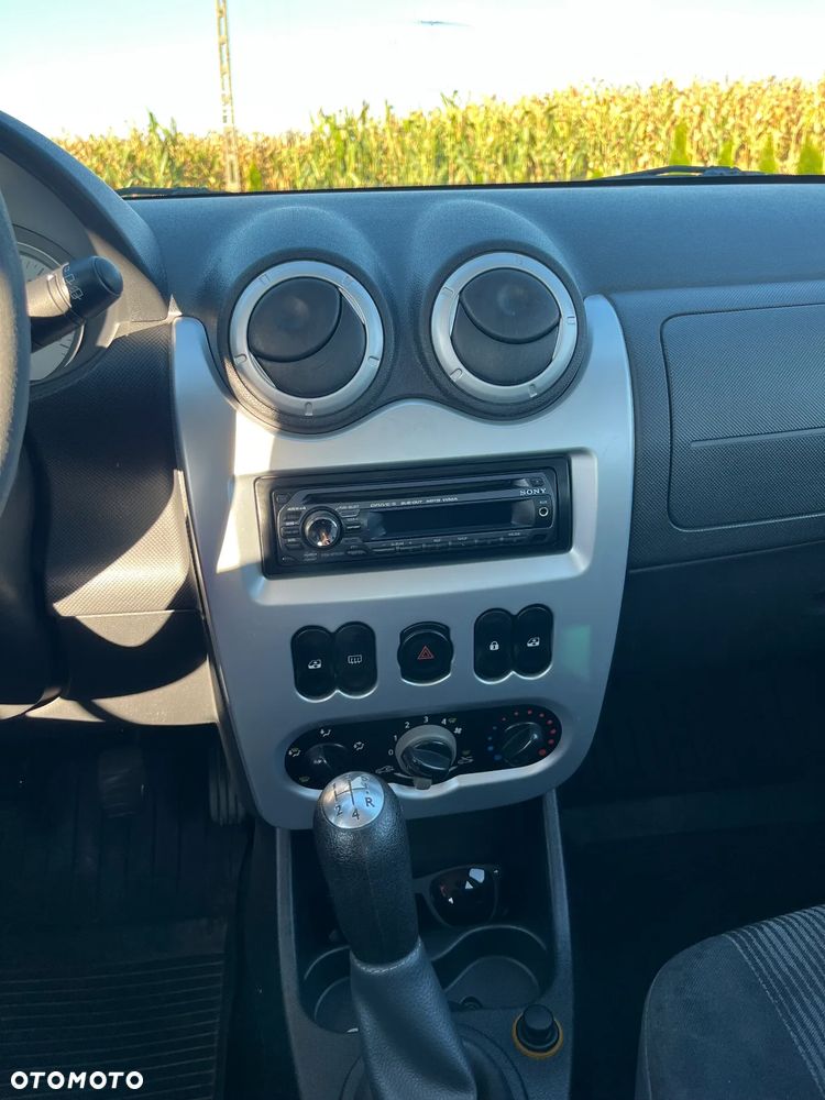 Dacia Sandero - 10
