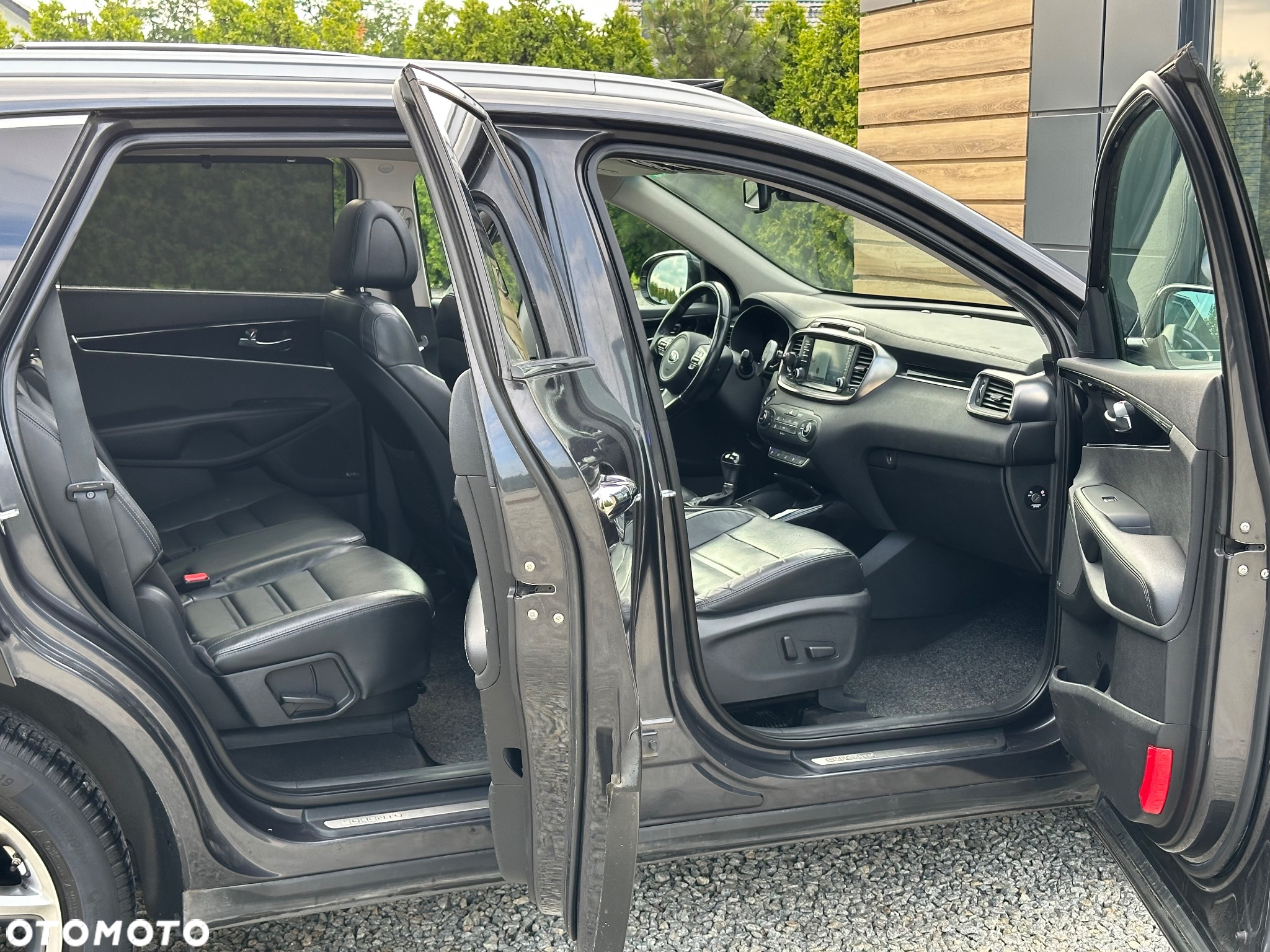 Kia Sorento - 9