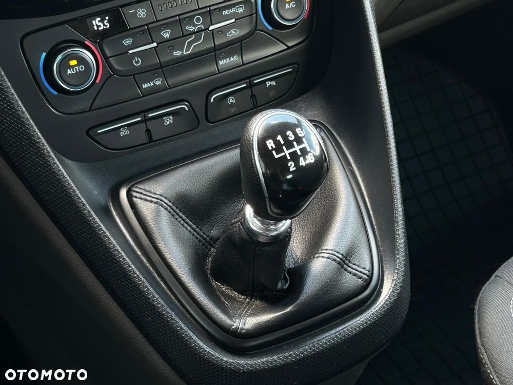 Ford Tourneo Connect - 23