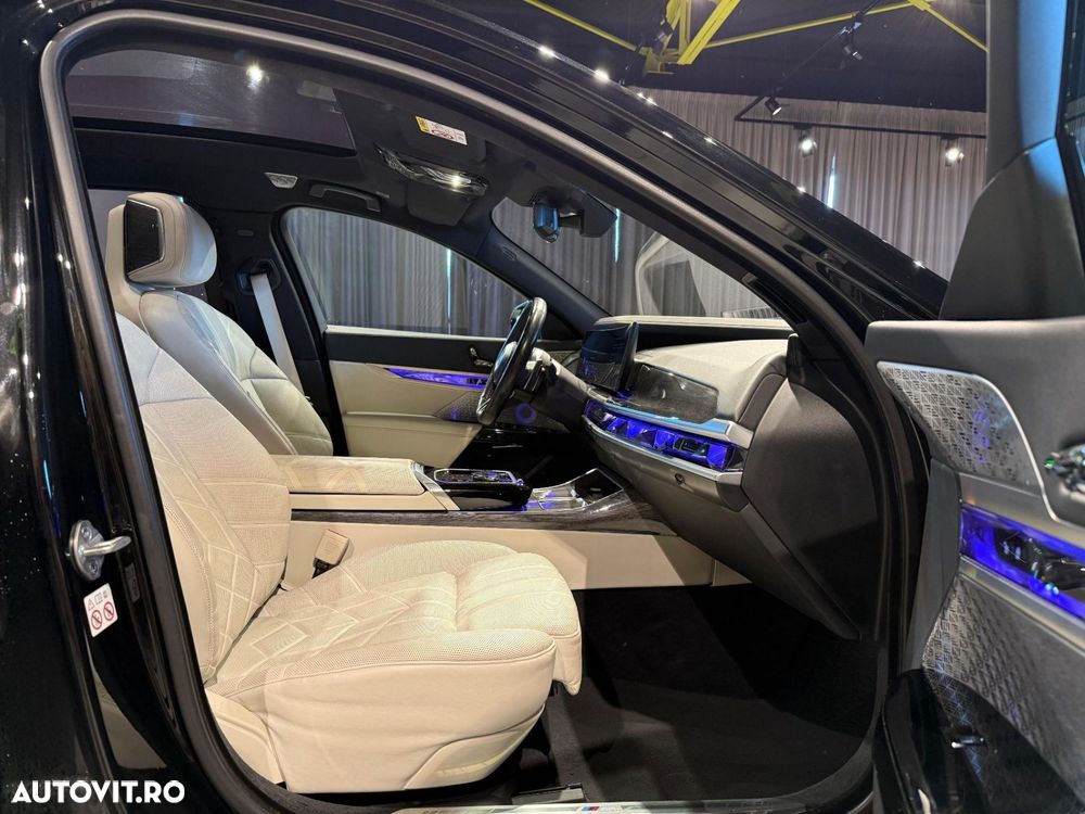 BMW Seria 7 740d xDrive - 24