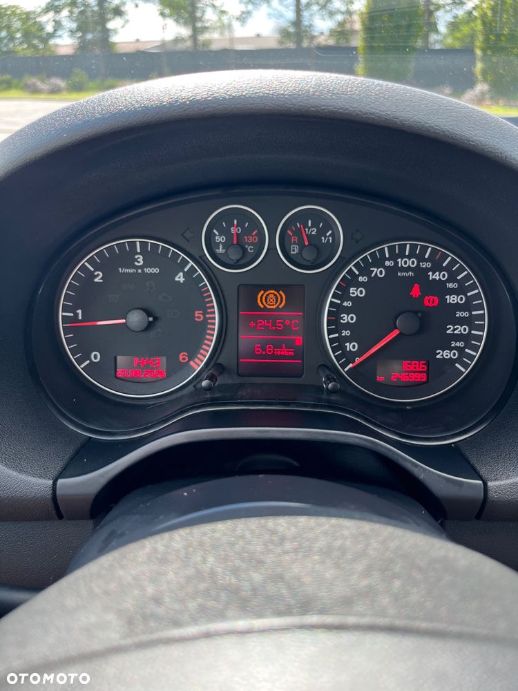 Audi A3 Sportback 2.0 TDI quattro Attraction - 9