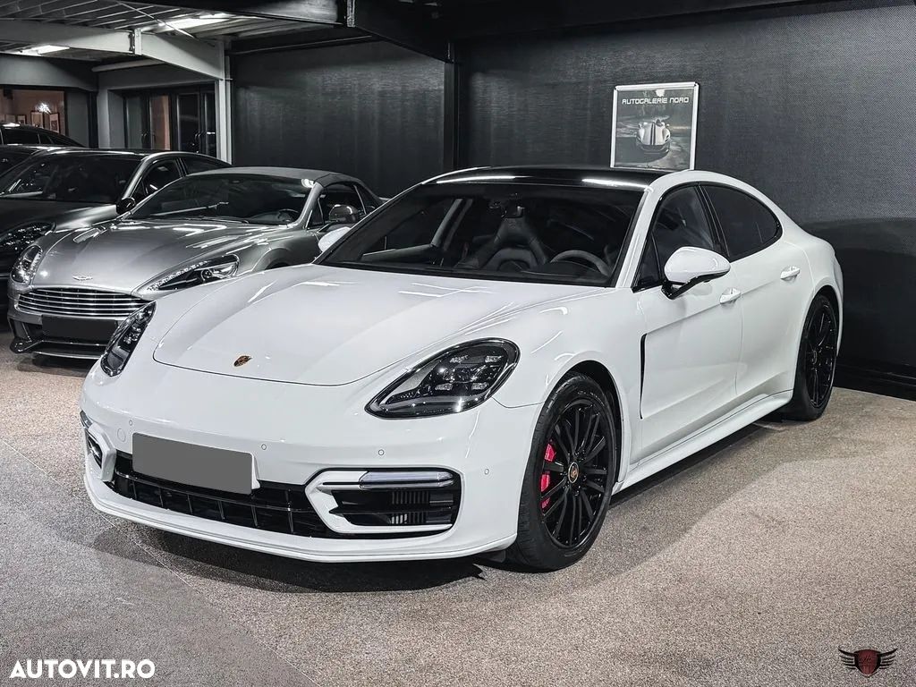 Porsche Panamera GTS - 1