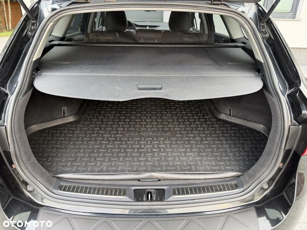 Toyota Avensis 1.8 Prestige MS - 35