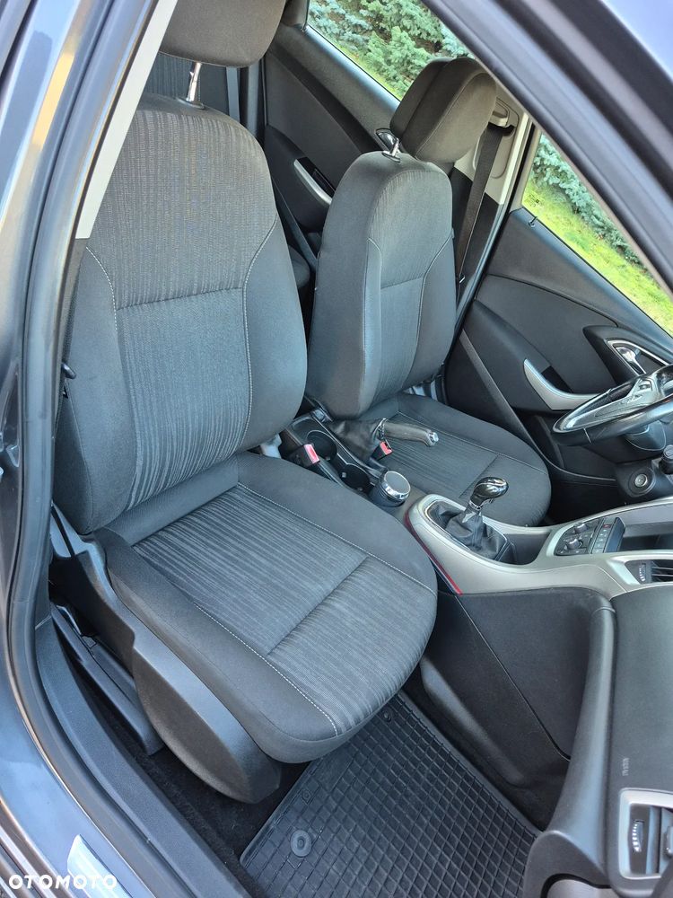 Opel Astra 1.4 Turbo Cosmo - 25