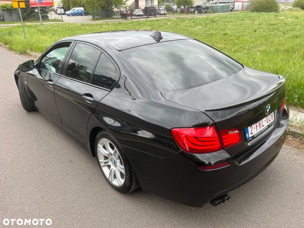 BMW Seria 5 525d - 12