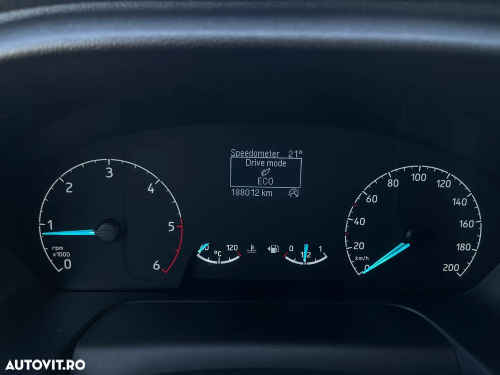 Ford Transit Custom - 19