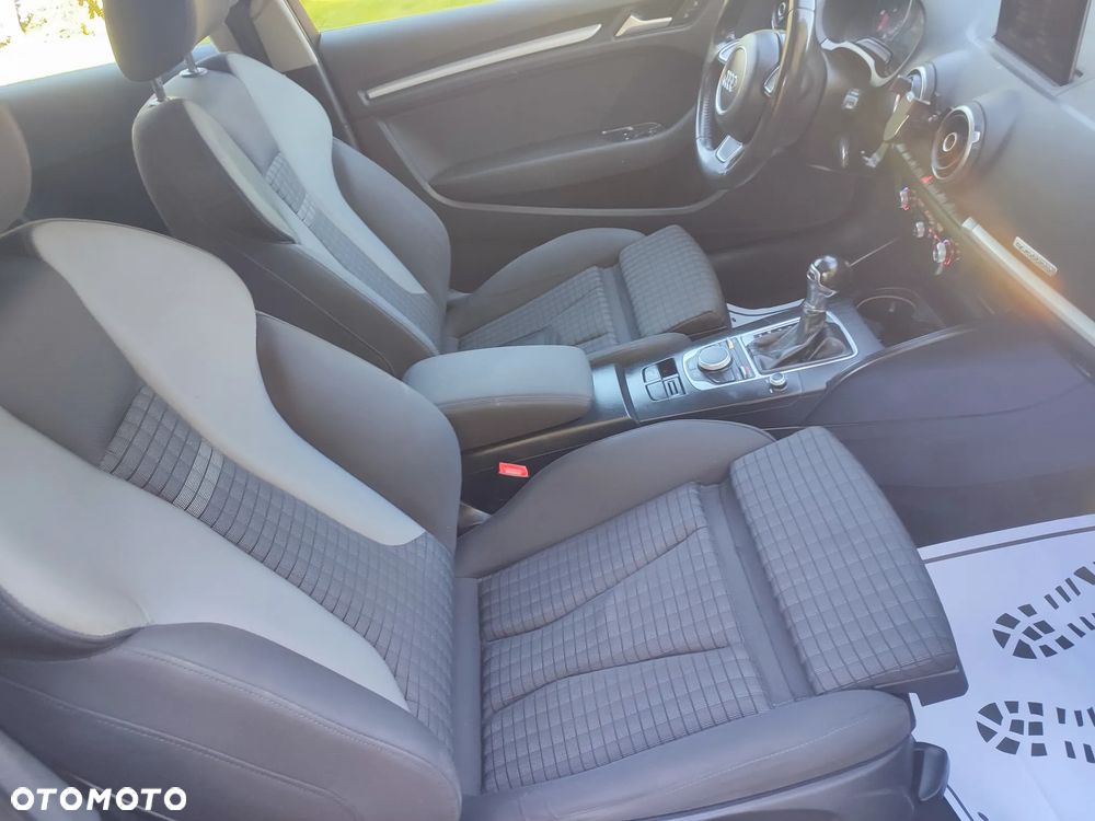 Audi A3 3-drzwiowe 1.8 TFSI Quattro Attraction S tronic - 17