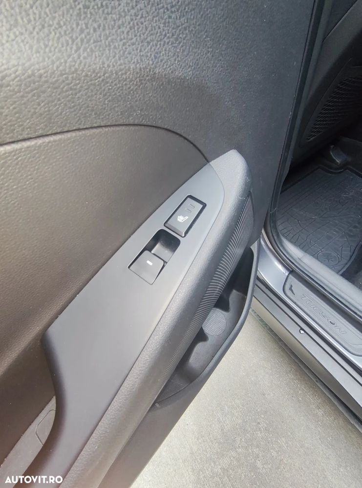 Hyundai Tucson 2.0 CRDI 4WD 6AT Premium+ - 16