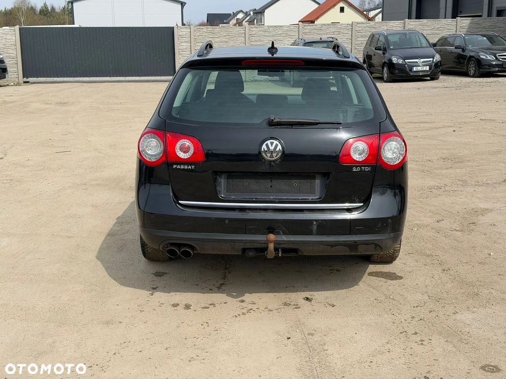 Volkswagen Passat 2.0 TDI Highline DSG - 4