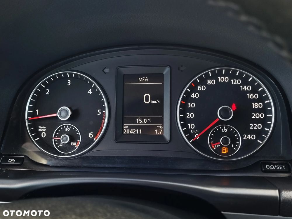 Volkswagen Touran - 15