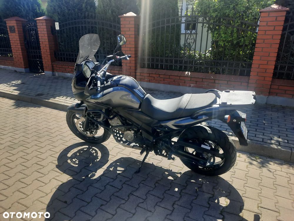 Suzuki V-STROM - 1